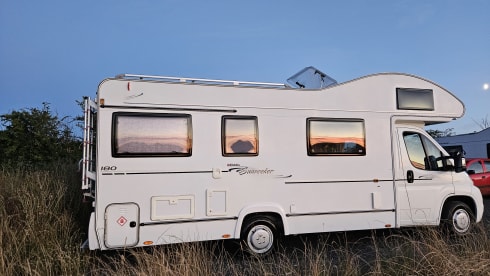 BEATRICE – 6 berth Auto-Sleepers campervan from 2010