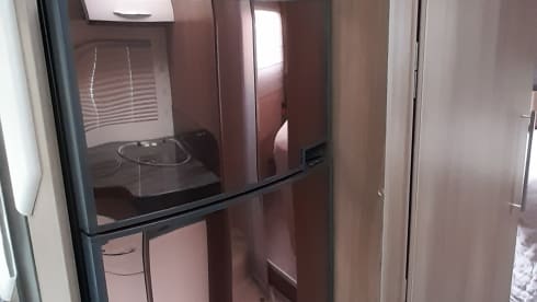 Spacious 4 person Challenger camper with queen bed