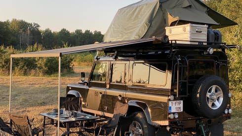 Defender 110 by Lowland Escapes