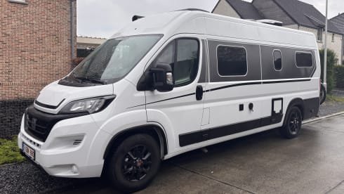 Moustache – 2-Personen-Dethleffs-Bus aus dem Jahr 2024
