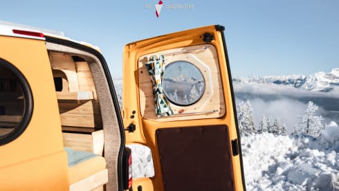 The Vancrafters – 2p Volkswagen campervan The Vancrafters Interior