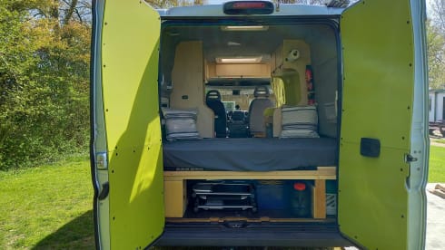 Cozy and compact Peugeot Boxer.