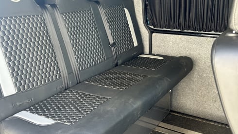 Tulula  – Your Surf-Ready VW Day Van for Coastal Adventure!!