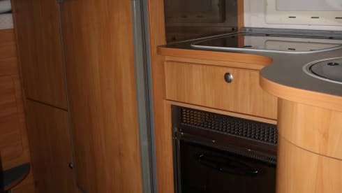 BEAUTIFUL SPACIOUS CAMPER