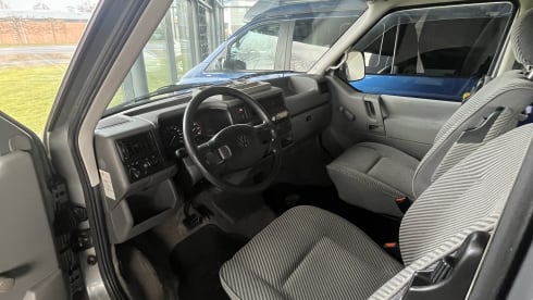 Dekker-inbouw  – Volkswagen T4 (Automatique + Essence) 