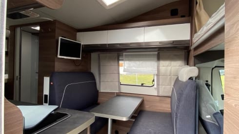 Johnny Bravo  – Alcôve Knaus pour 4 personnes à partir de 2021