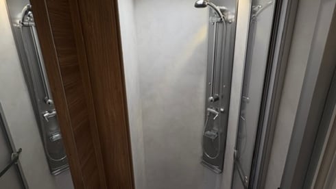 PILOTE - 2 P - >7m - lots of space