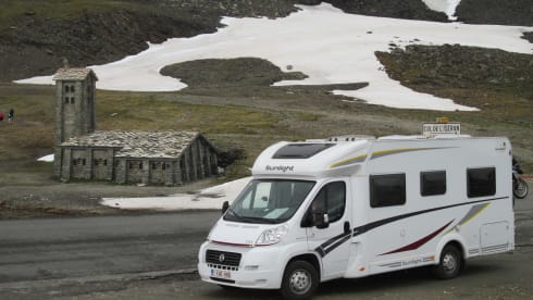 AUSSIE – FOR RENT Freedom of happiness with Mobilhome Sunlight T 64