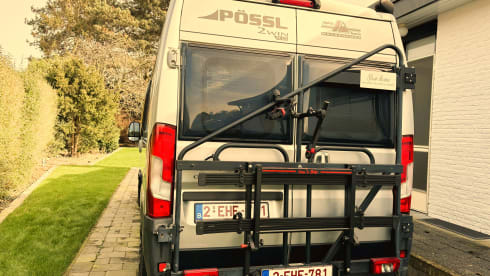 Onze Pössl :-) – Buscamper (2020) with bicycle rack, bedding and linen etc.