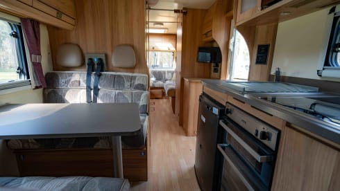 Bailey – 6 berth Peugeot Bailey Approach alcove from 2011