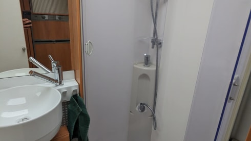 5p Hymer alcove from 2005