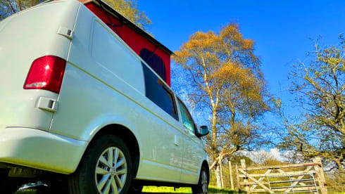 Ronnie – VW T6 Ready for your perfect stayaway