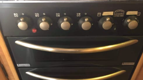 6 berth Mercedes-Benz alcove from 2006