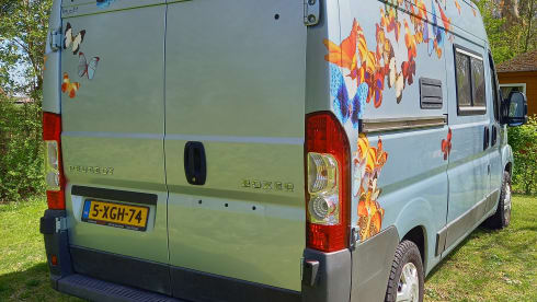 Cozy and compact Peugeot Boxer.
