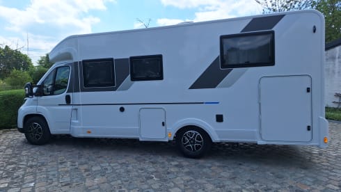 Book now new fiat 180hp for rent