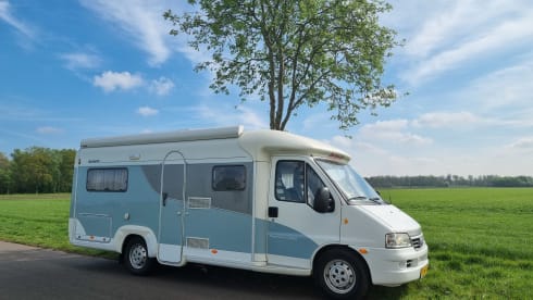 4p Dethleffs semi-integrated from 2004