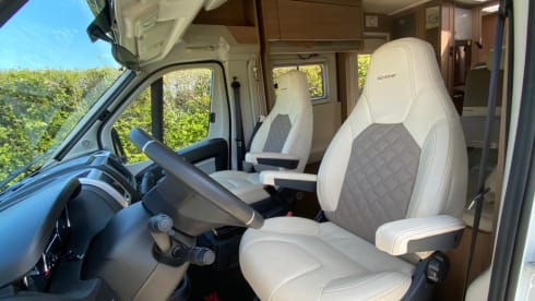Beautiful luxury Burstner IXEO 680