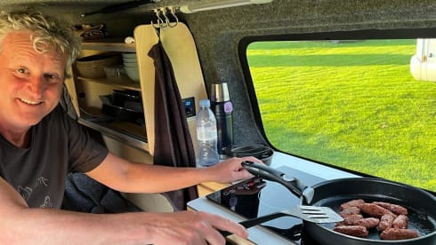 Evelynn – 4p Fixxter campervan from 2022