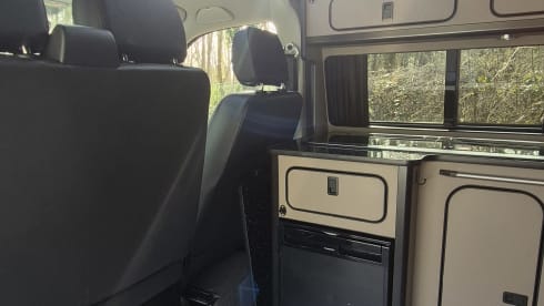 Vanessa – High Spec 4 berth VW T6 campervan