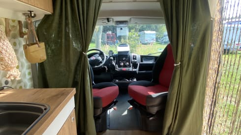 Haast kan de klere krijgen – Fiat bus camper for 2 people