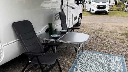 Bastard – Camping-car familial haut de gamme, 5 personnes, très complet avec inventaire