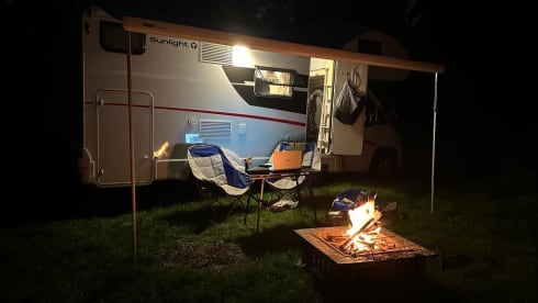 Sunlight A68 2022 - 6 Berth With 6 Belted Seats - Motorhome In London