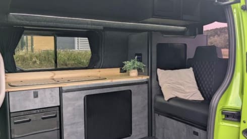Shrek – Stunning brand new 4 seat 4 berth campervan