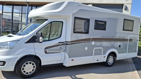 FORD Mc Louis Avantgarde – 5p McLouis semi-integrated from 2024