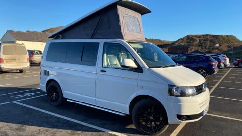 4 berth Volkswagen T5.1 campervan 2014