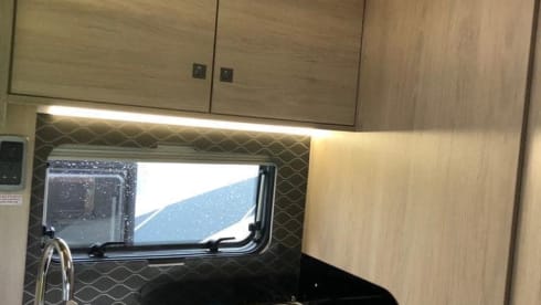 F74 2022 – 4 berth Autotrail semi-integrated from 2022