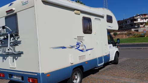 Mycamper – 6-seater attic camper with air conditioning