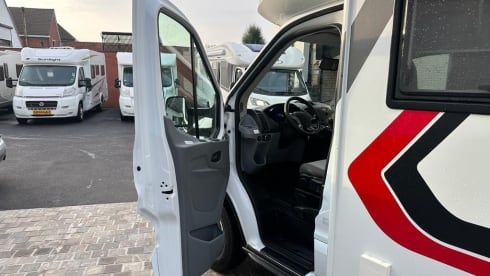 5p Challenger semi-integrated from 2019