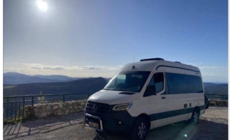 2p Hymer bus uit 2026
