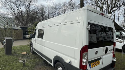 Flow  – On an adventure with this cool DIY Fiat Ducato MultiJet 150 185 HP