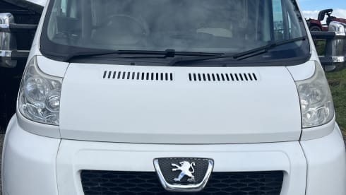 Northern Lights – Peugeot campervan met 4 slaapplaatsen uit 2012