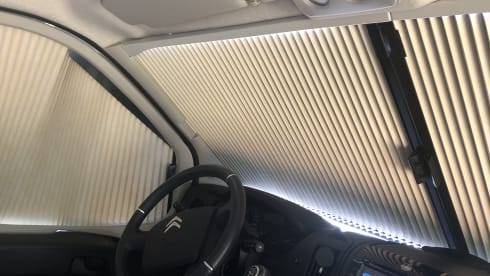 George III – 4p Pössl bus uit 2019