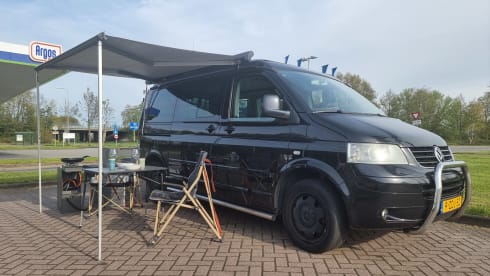 Black 2.5 TDI Multivan T5 Highline Camperbus