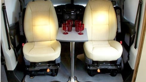 Jill – Stunning 4 berth family van. Fixed bunks!