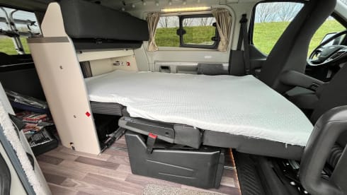 Nuggy  – 4p Ford bus from 2018