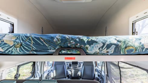 klein maar dapper  – 2 Ford bus nugget from 2019