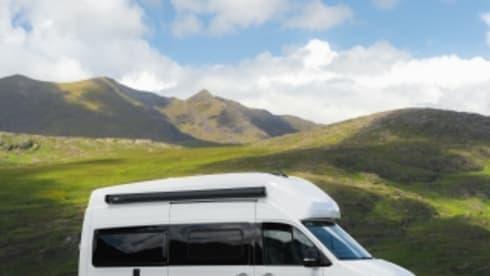 VW Grand California – 4 berth Volkswagen campervan 2024