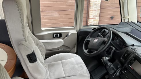 4-person comfortable Hymer