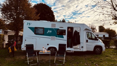 Joa 75T – 5p Bavaria semi-integrated uit 2024
