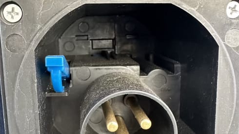 Mam's Van – Nissan-Campingbus mit 4 Schlafplätzen ab 2024