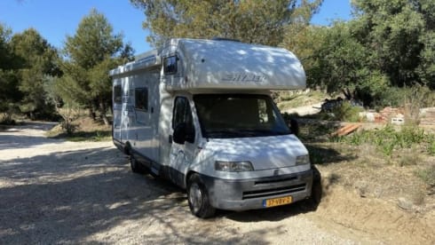 Happy Glamper – VERY SPACIOUS HYMER 644 CAMP, ALCOVE 6 PERSON XXL GARAGE