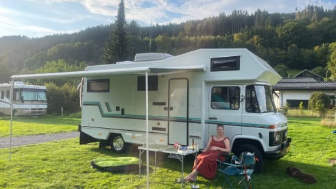 Beautiful vintage Mercedes campervan for hire with Airco