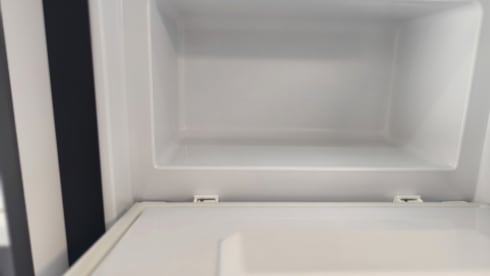 Menfys (2) veranda – Menfys VAN 3 MAXI S-Line (2) with veranda and photovoltaic