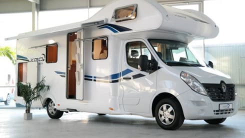 G-type – Modern camper, navi, 2 x air conditioning, TV screen etc.