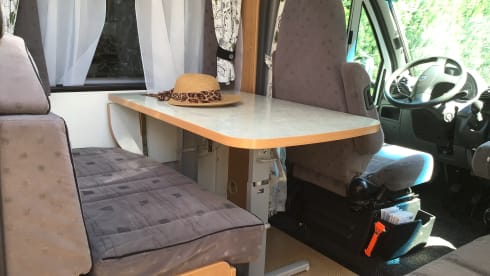 Super nice neat Burster camper 3/4 persons very complete
