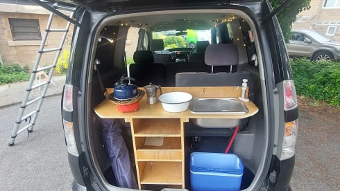 Gerald  – 4 berth Toyota rooftop safari tent  price includes insurance !